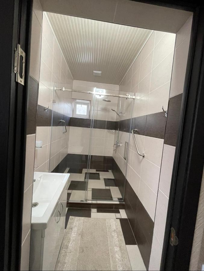 Роща 7 Hotel Biskek Kültér fotó